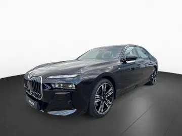 740d xD M SPORT DA PAProf Pano Iconic BW AHK 21