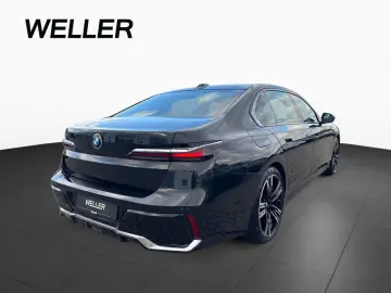 740d xD M SPORT DA PAProf Pano Iconic BW AHK 21