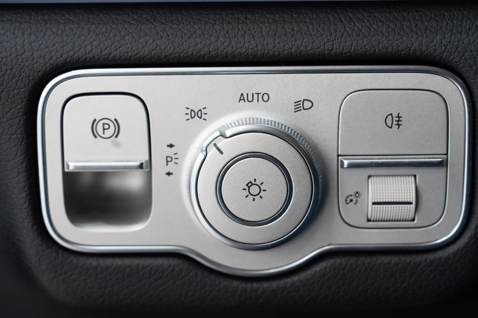 GLE 350 e 4M AMG-LINE NIGHT LEDER NAVI 21 LM 1HD