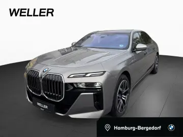 740d xDrive M SPORT SkyL Sthz AHK Autobahn B&W