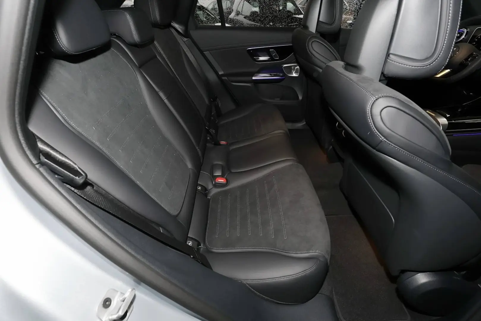 GLC 300 4M DIG-LED 360  Pano AHK Night Distronic