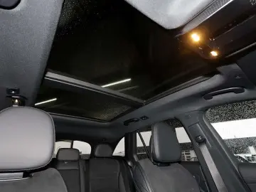 GLC 300 4M DIG-LED 360  Pano AHK Night Distronic