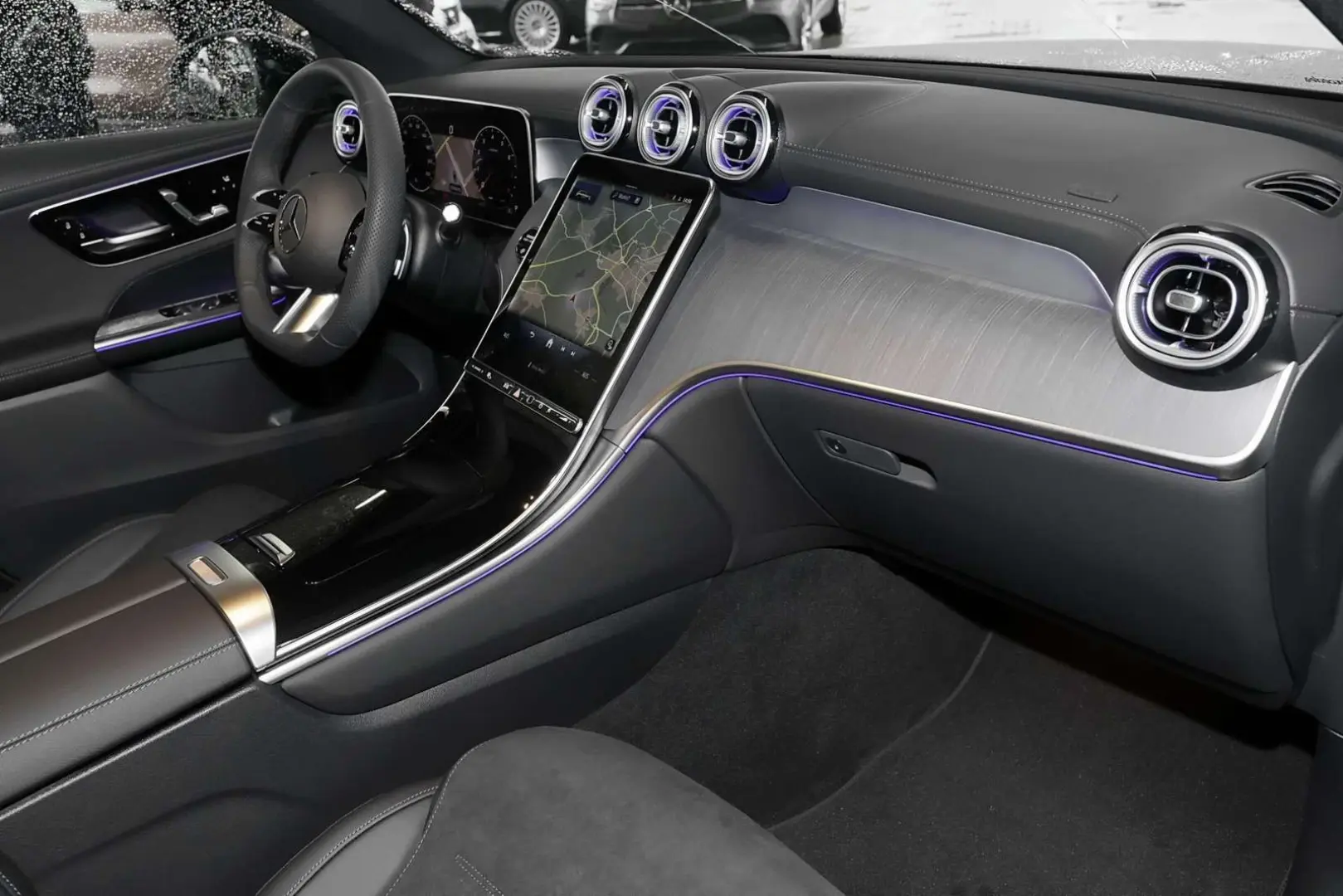 GLC 300 4M DIG-LED 360  Pano AHK Night Distronic