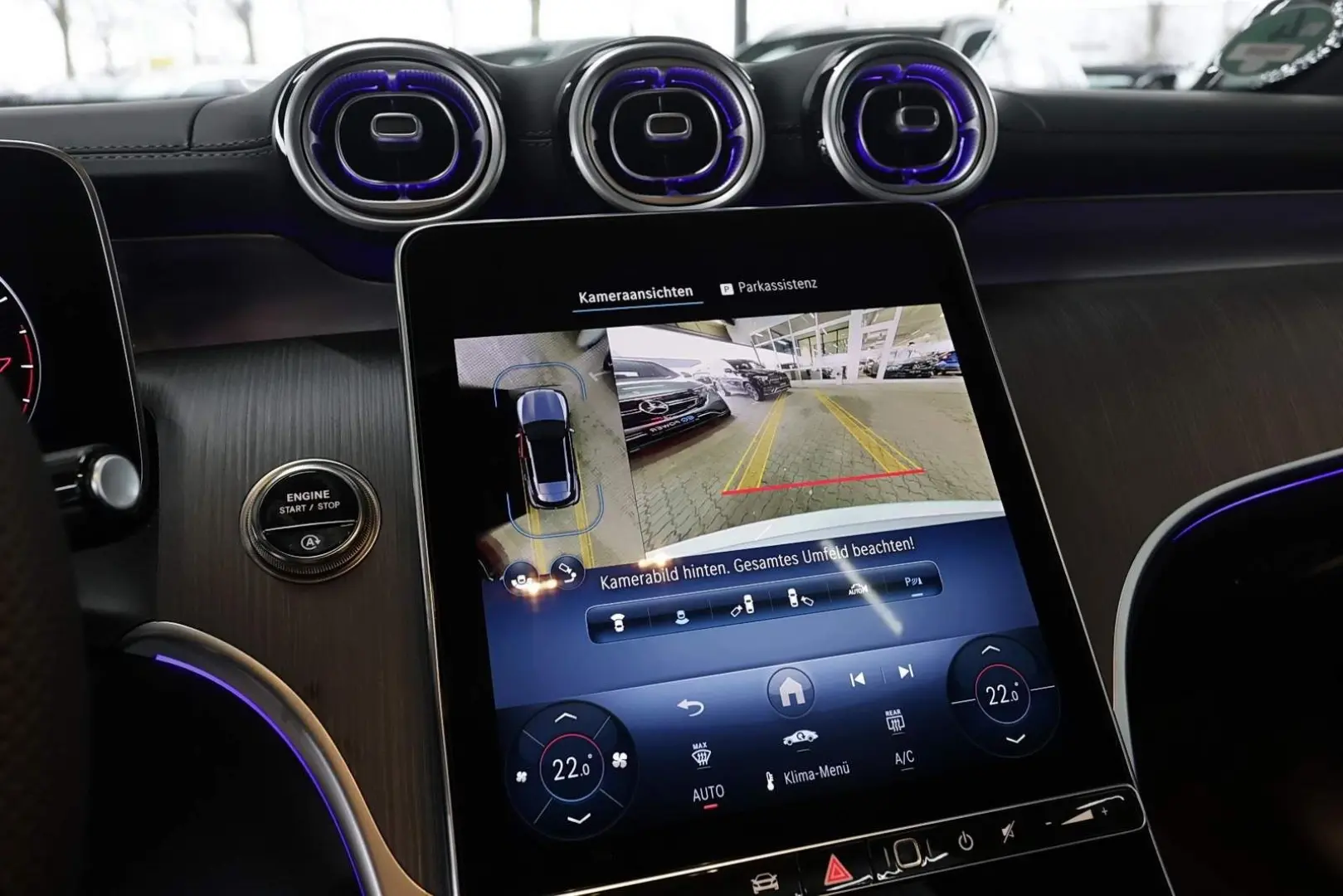 GLC 300 4M DIG-LED 360  Pano AHK Night Distronic