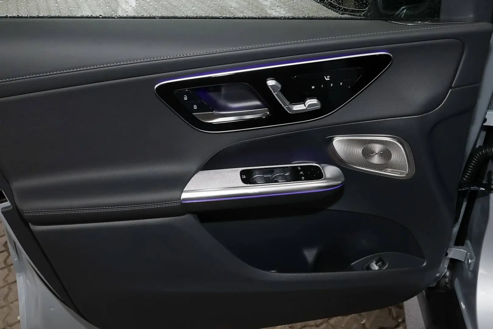 GLC 300 4M DIG-LED 360  Pano AHK Night Distronic