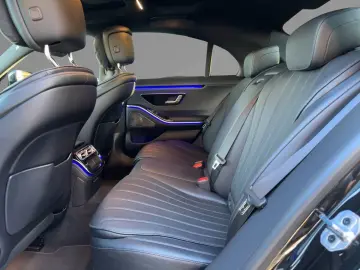 S 400 d 4M AMG-Line NP €167.243 AIR Pano Distr