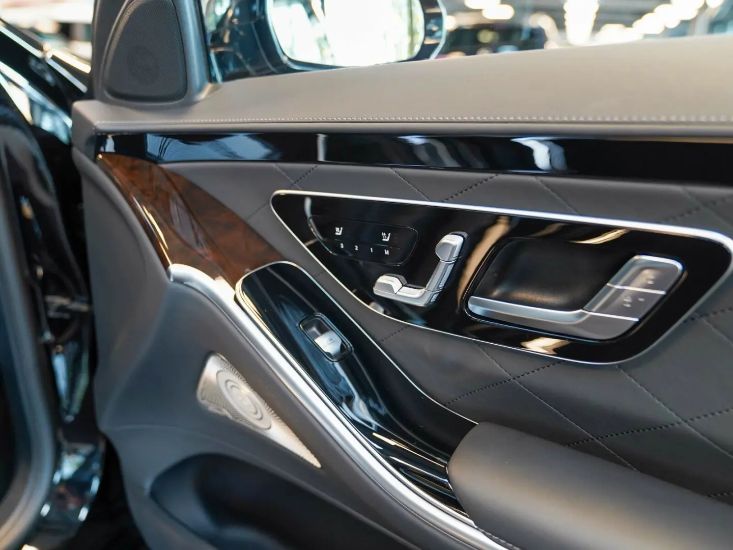 S 500 4M AMG Line Exklusiv Pano Sitzklima Massag