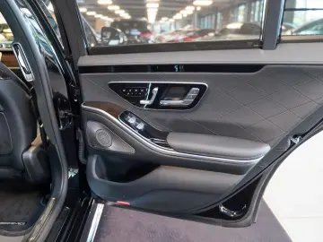 S 500 4M AMG Line Exklusiv Pano Sitzklima Massag