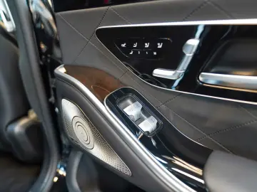 S 500 4M AMG Line Exklusiv Pano Sitzklima Massag