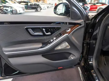 S 500 4M AMG Line Exklusiv Pano Sitzklima Massag