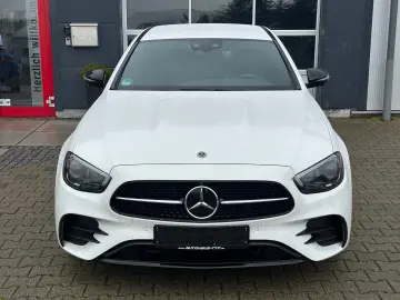 E 220 d AMG Line Night 360  AHK Multibeam ACC