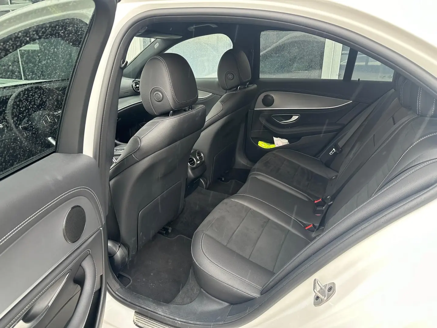 E 220 d AMG Line Night 360  AHK Multibeam ACC