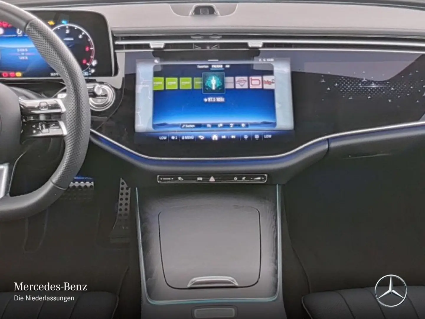 E 220 d AMG Advanced SUPERSCREEN DISTR LED MBUX