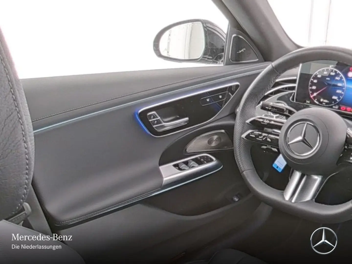 E 220 d AMG Advanced SUPERSCREEN DISTR LED MBUX