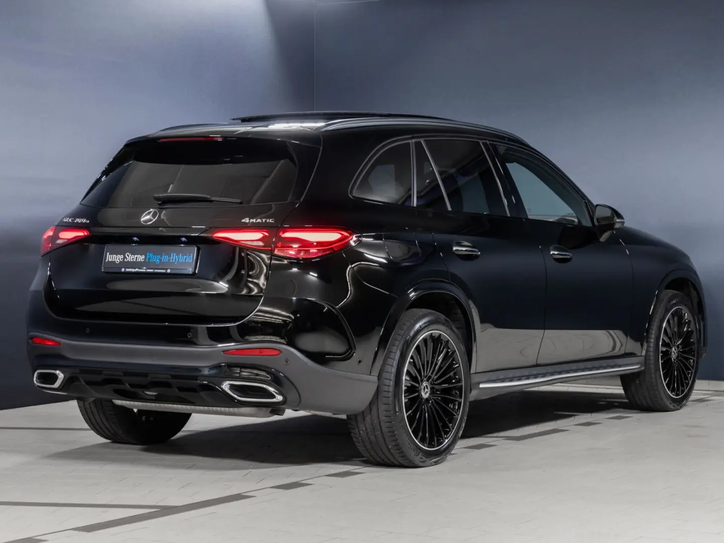 GLC 300 e 4M AMG DIG.LIGHT Pano AHK Distro 360