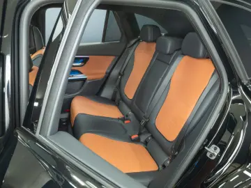 GLC 300 e 4M AMG DIG.LIGHT Pano AHK Distro 360