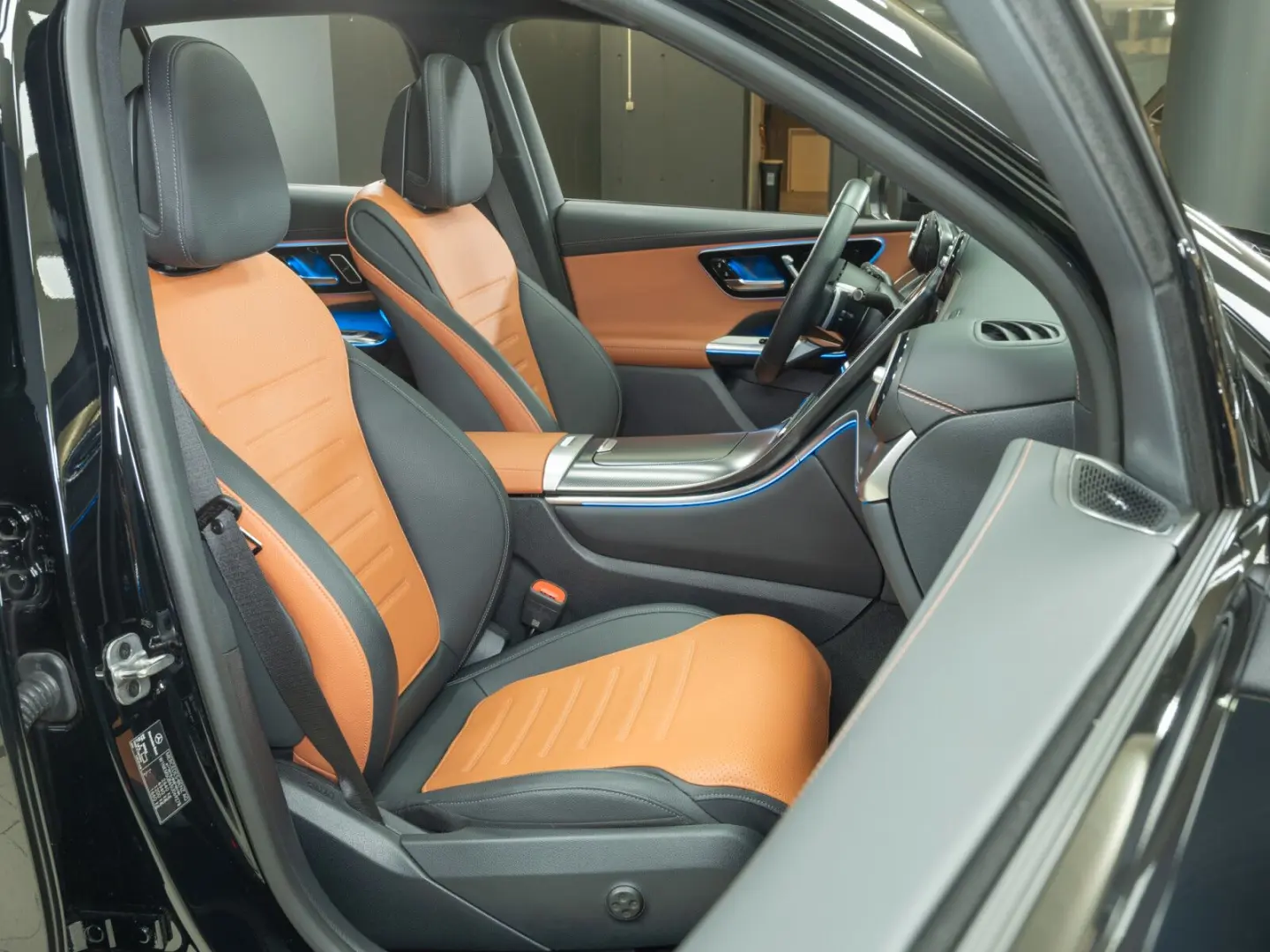 GLC 300 e 4M AMG DIG.LIGHT Pano AHK Distro 360