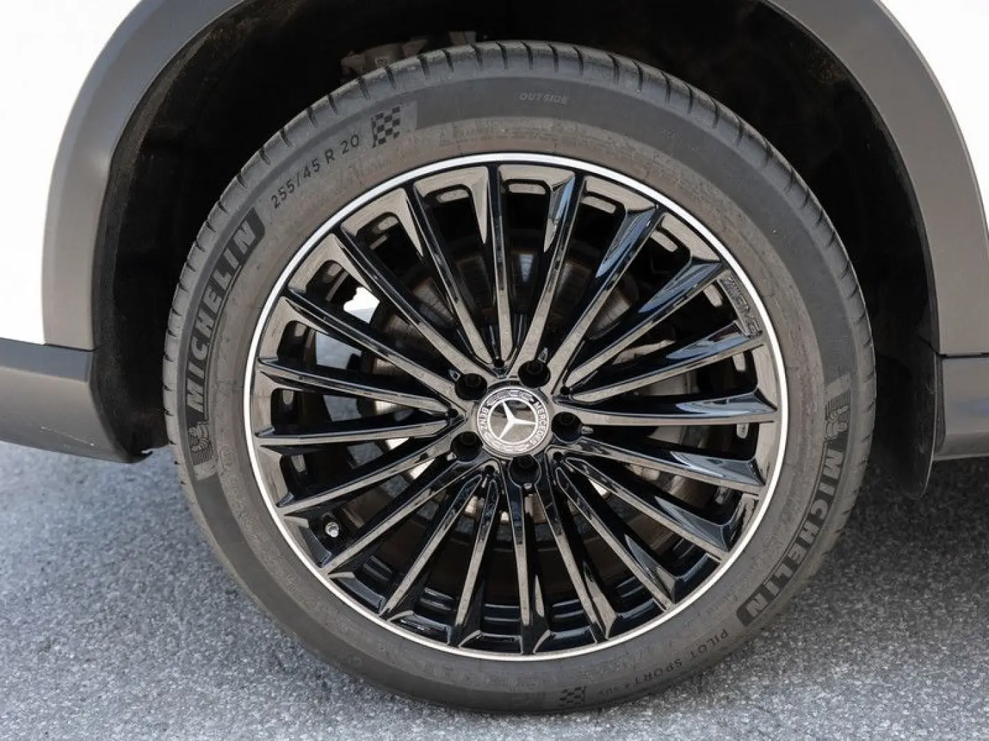 GLC 300 4M AMG-Sport DIGITAL 360 Pano AHK Leder