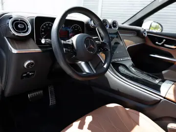 GLC 300 4M AMG-Sport DIGITAL 360 Pano AHK Leder