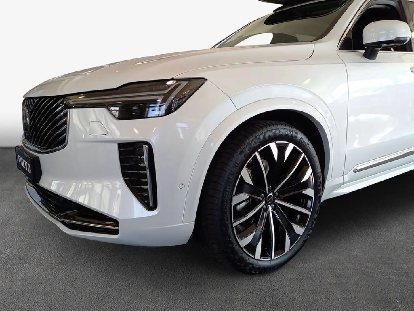 XC90 B5 B AWD Plus Bright Ventilation Bowers 360