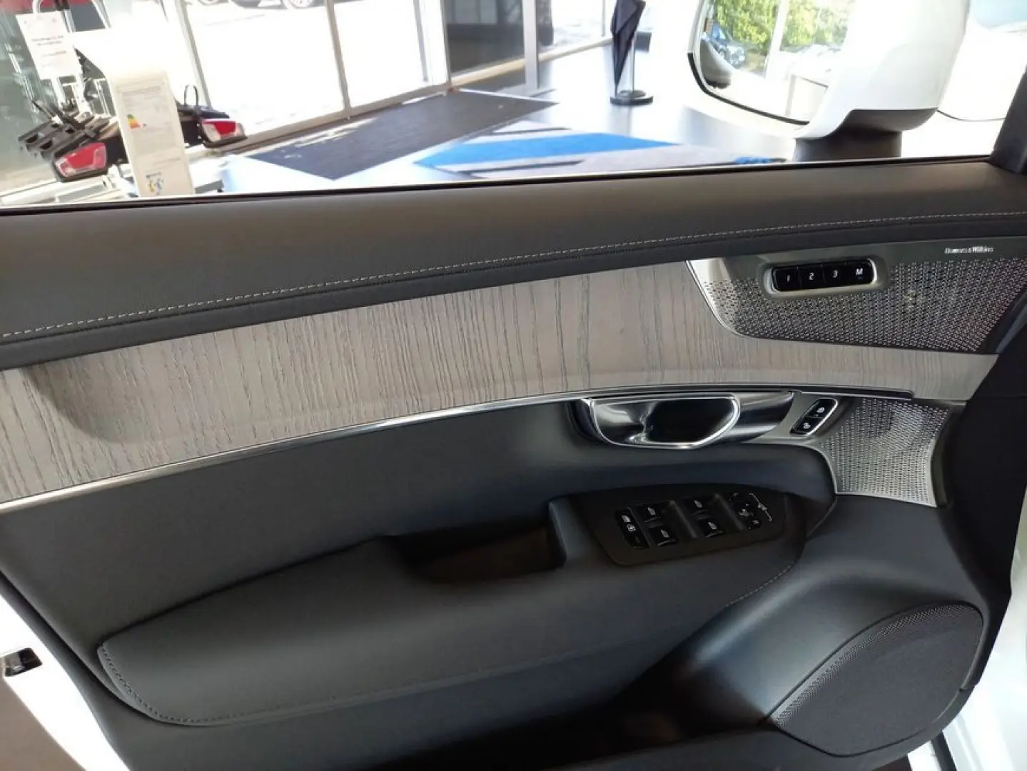 XC90 B5 B AWD Plus Bright Ventilation Bowers 360