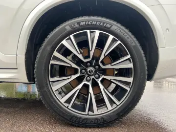 XC90 T8 AWD Recharge Plus Dark 7-Sitzer AHK ACC