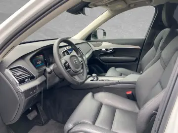 XC90 T8 AWD Recharge Plus Dark 7-Sitzer AHK ACC