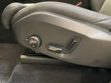 XC90 T8 Twin Engine (E6e) Plus Bright Recharge