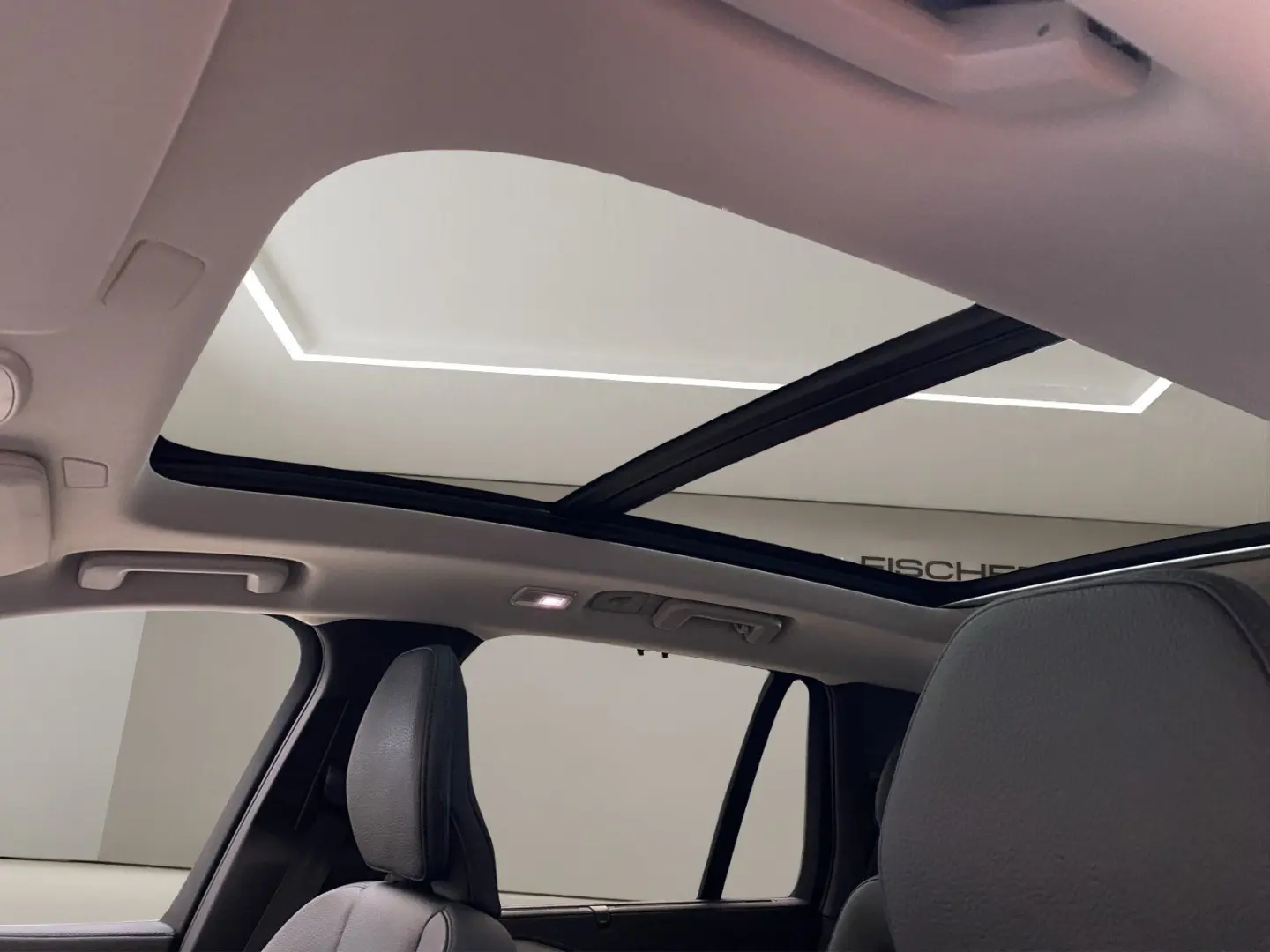 XC90 T8 Twin Engine (E6e) Plus Bright Recharge