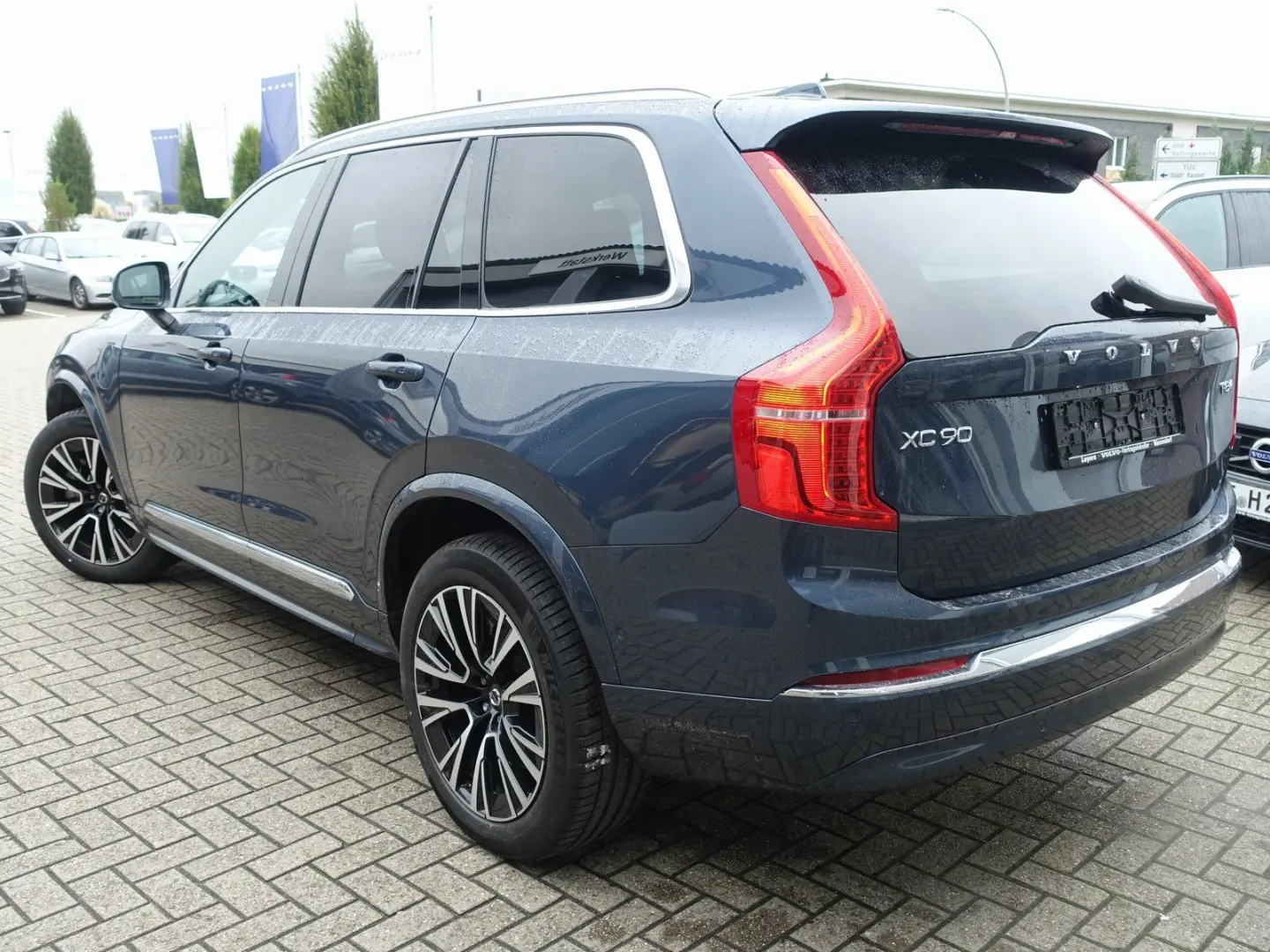 XC90 Plus  T8 AWD 360  HeadUP Pano H&K BLIS