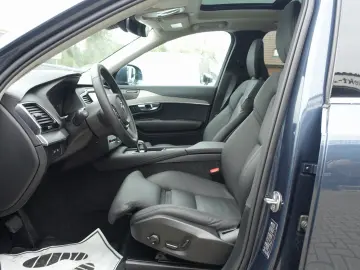 XC90 Plus  T8 AWD 360  HeadUP Pano H&K BLIS