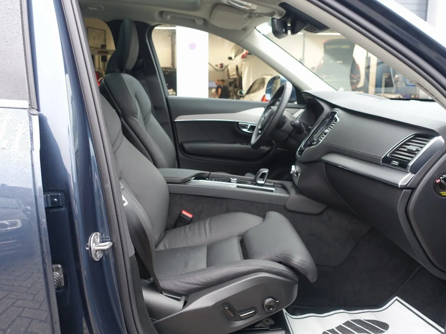 XC90 Plus  T8 AWD 360  HeadUP Pano H&K BLIS