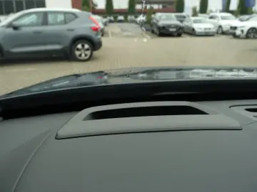 XC90 Plus  T8 AWD 360  HeadUP Pano H&K BLIS