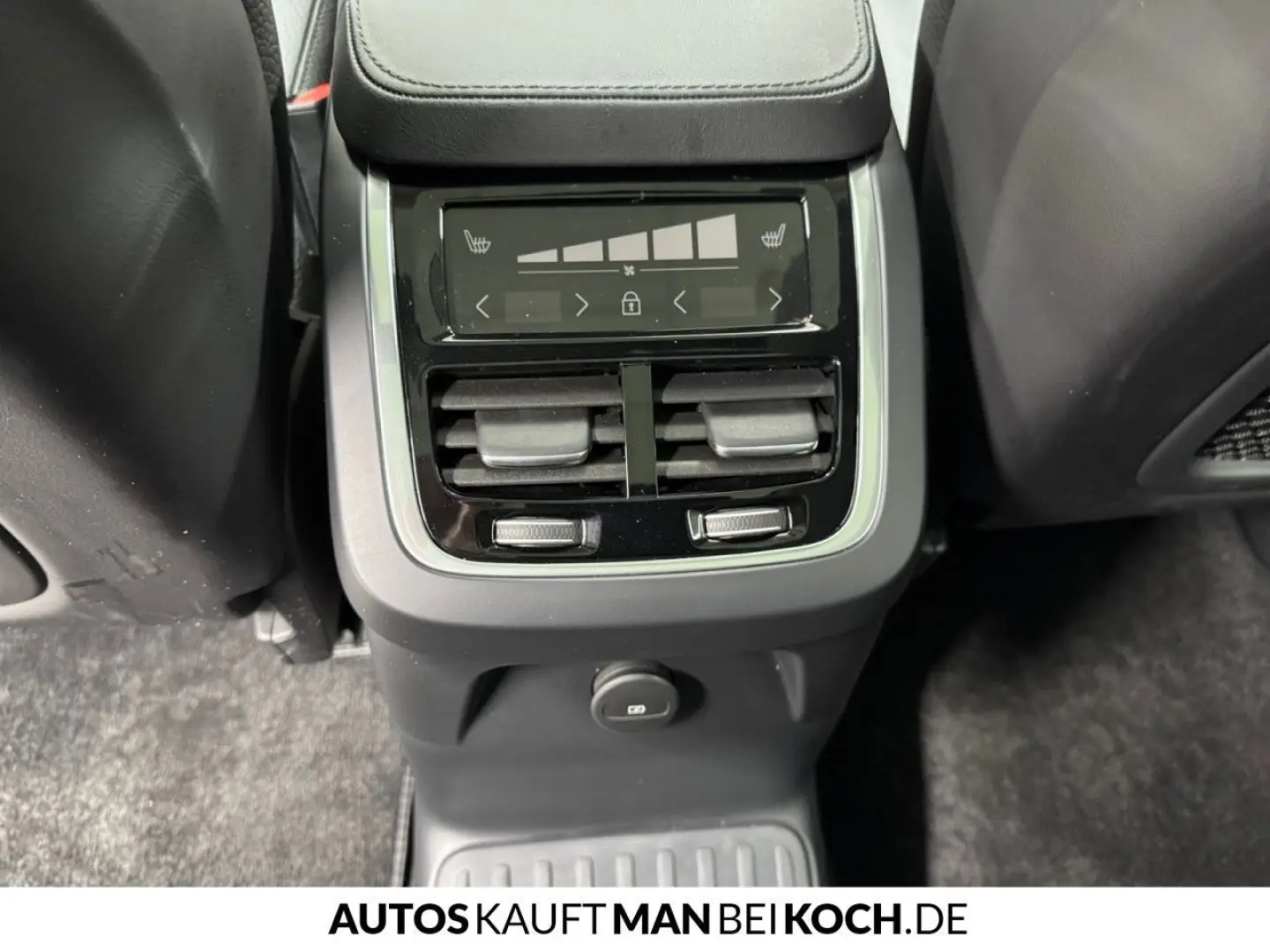 XC90 T8 AWD Plug-In Plus Dark BLIS PANO 360  H