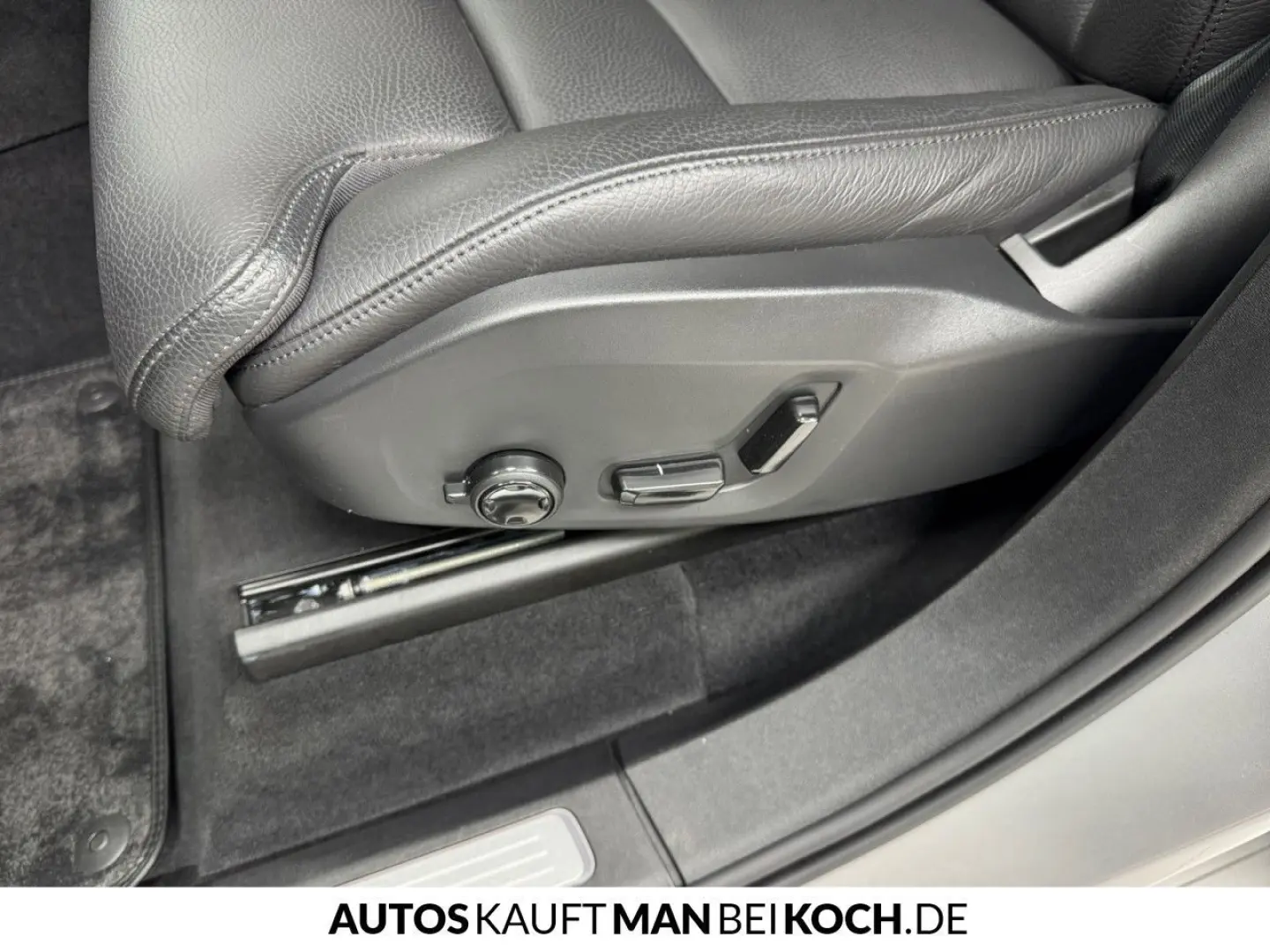 XC90 T8 AWD Plug-In Plus Dark BLIS PANO 360  H