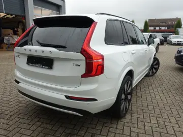 XC90 Plus Dark T8 AWD Plug-inHybrid AHK 360  H&K