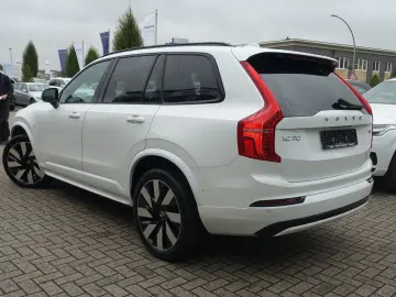 XC90 Plus Dark T8 AWD Plug-inHybrid AHK 360  H&K