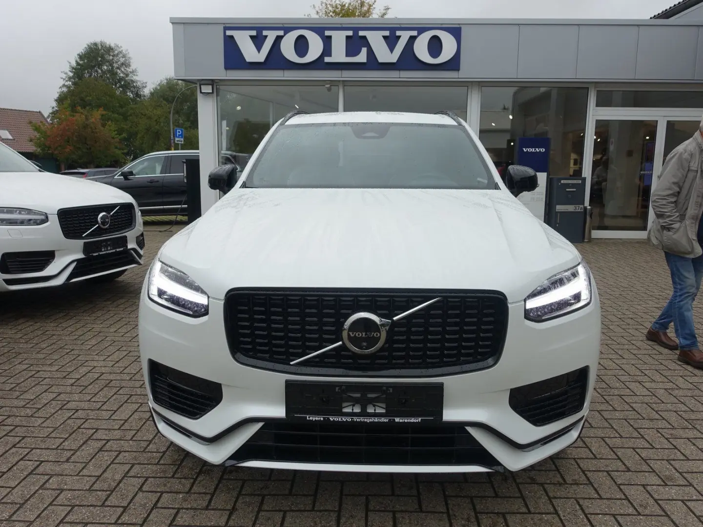 XC90 Plus Dark T8 AWD Plug-inHybrid AHK 360  H&K