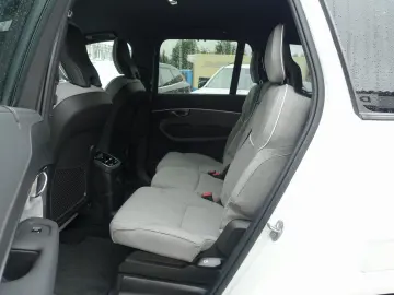 XC90 Plus Dark T8 AWD Plug-inHybrid AHK 360  H&K