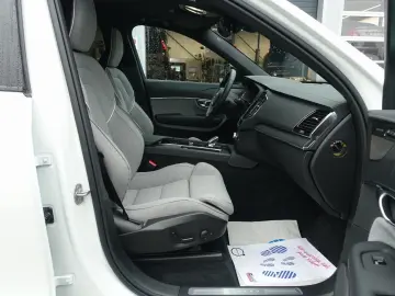 XC90 Plus Dark T8 AWD Plug-inHybrid AHK 360  H&K