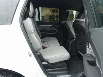 XC90 Plus Dark T8 AWD Plug-inHybrid AHK 360  H&K