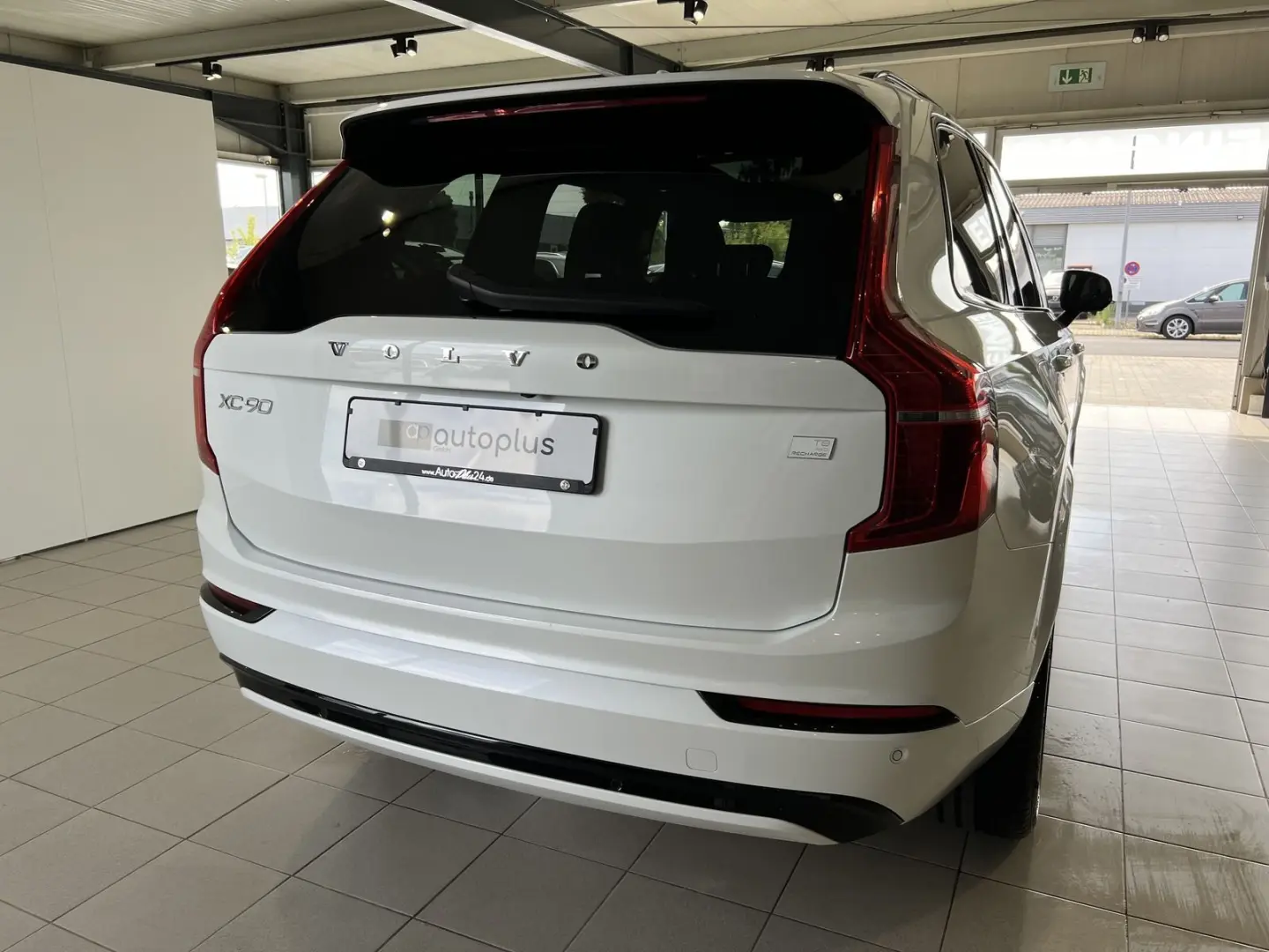 XC90 T8 Ultimate Dark Recharge AWD B&W