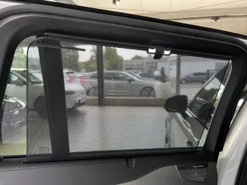 XC90 T8 Ultimate Dark Recharge AWD B&W