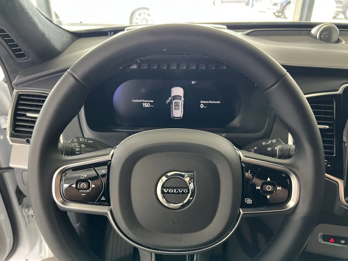 XC90 T8 Ultimate Dark Recharge AWD B&W