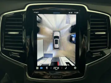 XC90 T8 Ultimate Dark Recharge AWD B&W