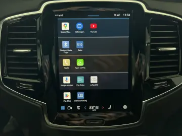 XC90 T8 Ultimate Dark Recharge AWD B&W