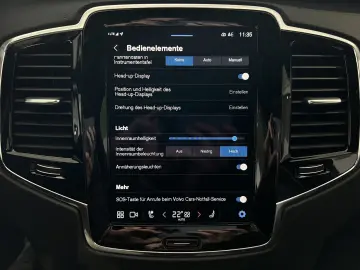 XC90 T8 Ultimate Dark Recharge AWD B&W