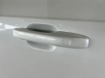 XC90 T8 Ultimate Dark Recharge AWD B&W