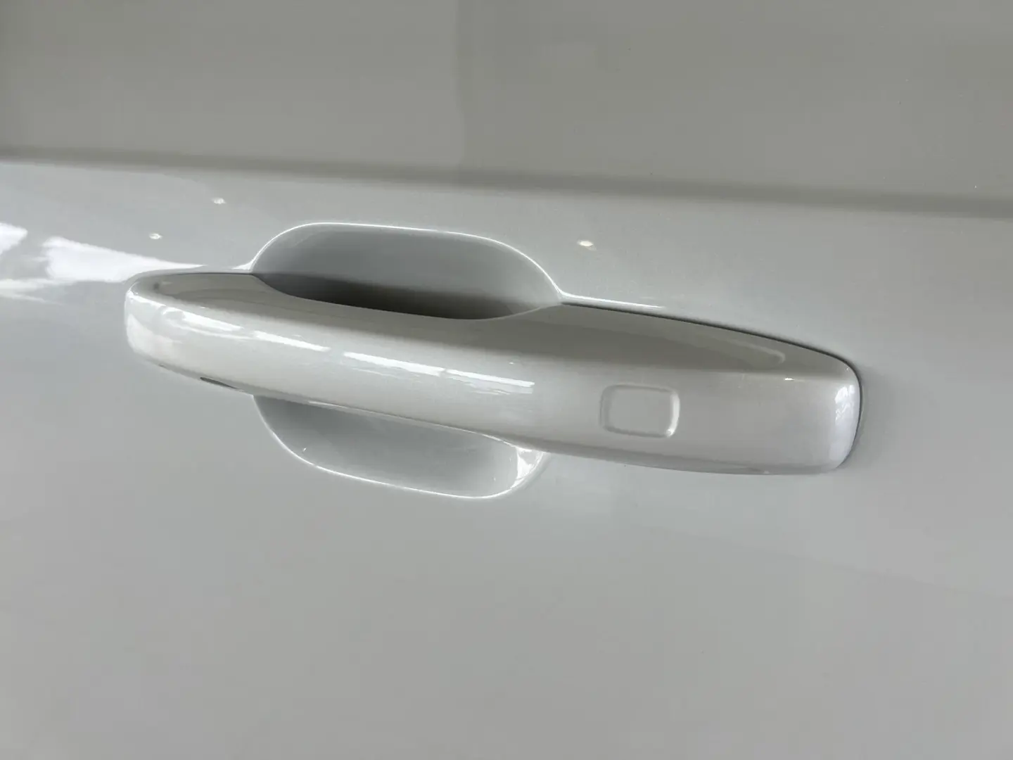 XC90 T8 Ultimate Dark Recharge AWD B&W