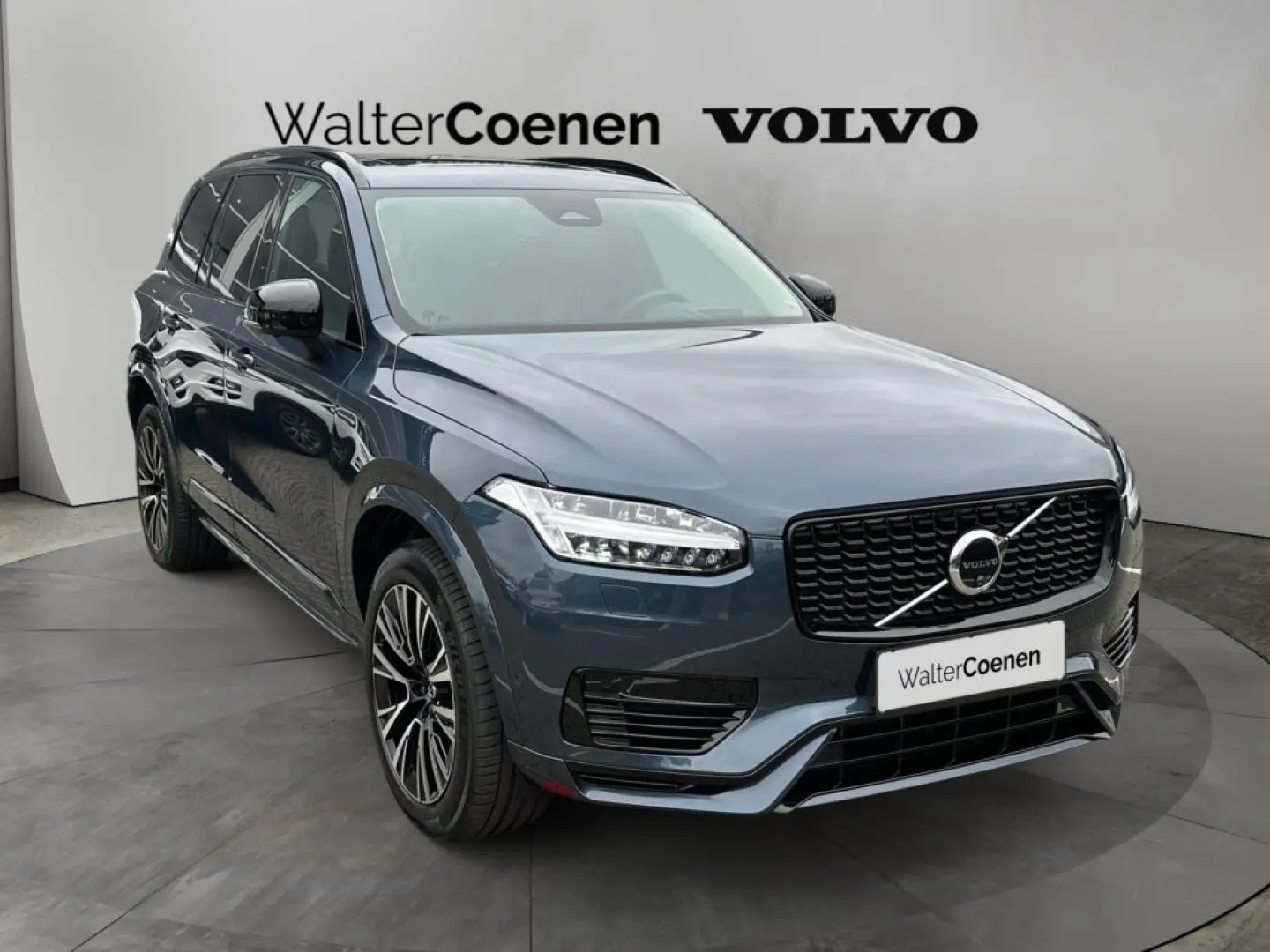 XC90 T8 AWD Plug-in Hybrid Ultra Dark 360  AHK s